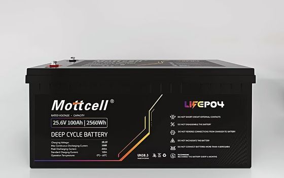 ลิทธิียมไอออนฟอสฟาต LiFePO4 แบตเตอรี่ชาร์จใหม่ แพ็คพลังงาน 24V 100A 24V การชาร์จปัจจุบัน