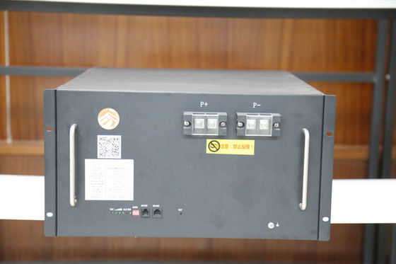 ระบบเก็บพลังงานอัจฉริยะของอุปกรณ์สาธารณะ ESS 400V เพื่อการใช้พลังงานที่ดีที่สุด