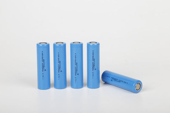 IEC62133 กระบอก Li Ion แบตเตอรี่ลิตยูมอุณหภูมิสูง 18650 3.7v 2600mah